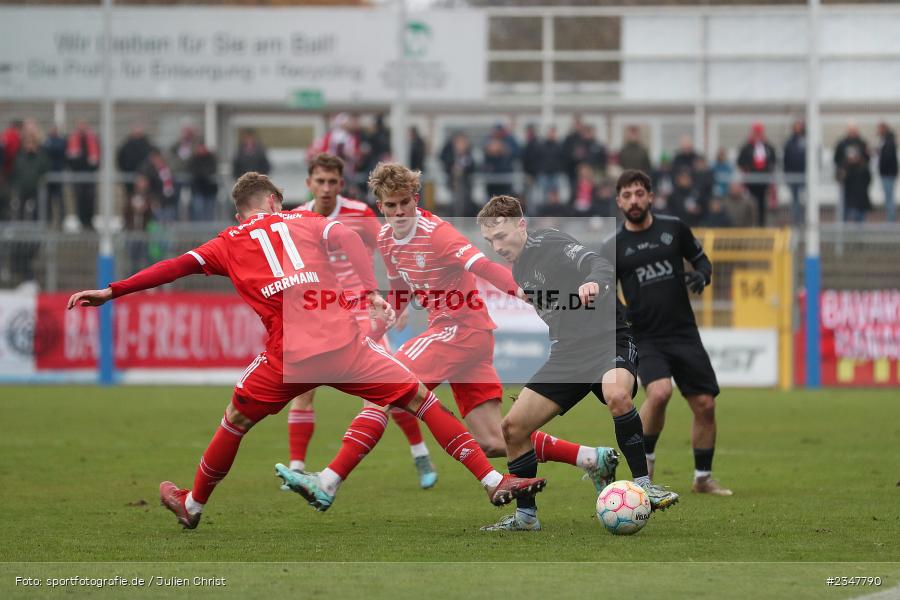 Alexandru Paraschiv, Stadion am Schönbusch, Aschaffenburg, 03.12.2022, sport, action, Fussball, BFV, Dezember 2022, Saison 2022/2023, 24. Spieltag, Regionalliga Bayern, FCB, SVA, FC Bayern München II, SV Viktoria Aschaffenburg - Bild-ID: 2347790