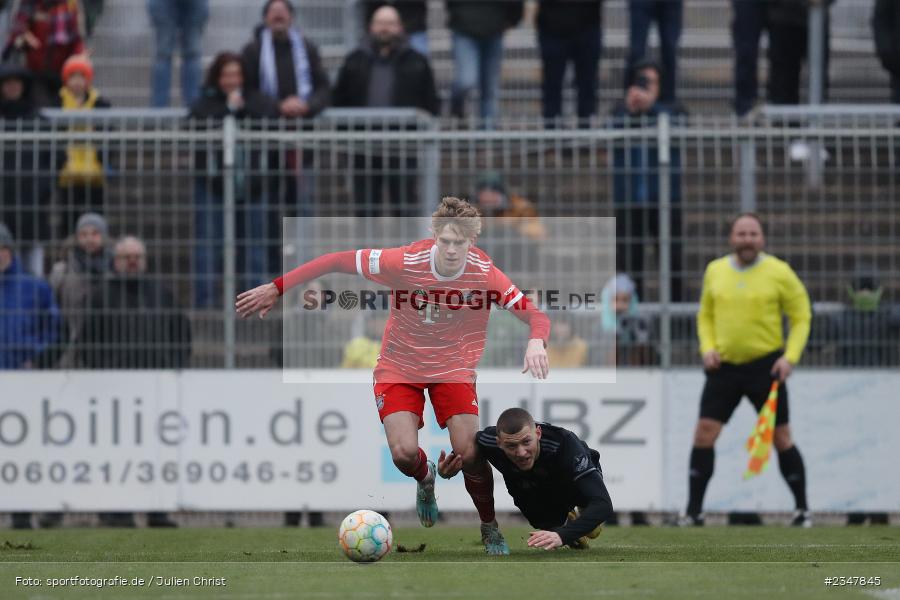 Niklas Meyer, Stadion am Schönbusch, Aschaffenburg, 03.12.2022, sport, action, Fussball, BFV, Dezember 2022, Saison 2022/2023, 24. Spieltag, Regionalliga Bayern, FCB, SVA, FC Bayern München II, SV Viktoria Aschaffenburg - Bild-ID: 2347845