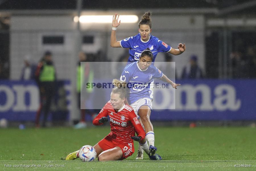 Maximiliane Rall, Dietmar-Hopp-Stadion, Hoffenheim, 02.12.2022, sport, action, Fussball, DFB, Dezember 2022, Saison 2022/2023, 9. Spieltag, FFBL, FLYERALARM Frauen-Bundesliga, FCB, TSG, FC Bayern München, TSG Hoffenheim - Bild-ID: 2348288
