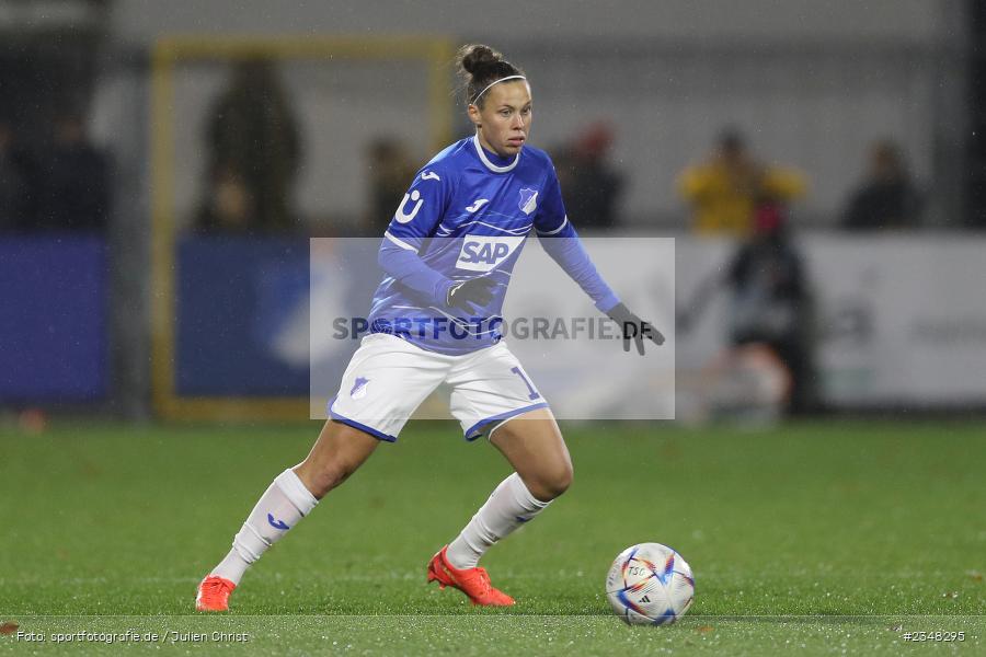 Nicole Billa, Dietmar-Hopp-Stadion, Hoffenheim, 02.12.2022, sport, action, Fussball, DFB, Dezember 2022, Saison 2022/2023, 9. Spieltag, FFBL, FLYERALARM Frauen-Bundesliga, FCB, TSG, FC Bayern München, TSG Hoffenheim - Bild-ID: 2348295
