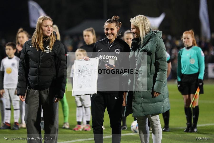 Ehrung, Carlotta Wamser, Stadion am Brentanobad, Frankfurt, 09.12.2022, sport, action, Fussball, DFB, Dezember 2022, Saison 2022/2023, 10. Spieltag, FFBL, FLYERALARM Frauen-Bundesliga, FFC, SGE, 1. FFC Turbine Potsdam, Eintracht Frankfurt - Bild-ID: 2348424