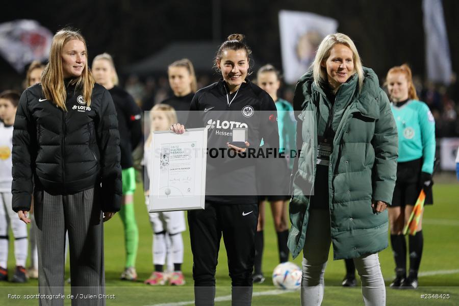 Ehrung, Carlotta Wamser, Stadion am Brentanobad, Frankfurt, 09.12.2022, sport, action, Fussball, DFB, Dezember 2022, Saison 2022/2023, 10. Spieltag, FFBL, FLYERALARM Frauen-Bundesliga, FFC, SGE, 1. FFC Turbine Potsdam, Eintracht Frankfurt - Bild-ID: 2348425 Ehrung, Carlotta Wamser, Stadion am Brentanobad, Frankfurt, 09.12.2022, sport, action, Fussball, DFB, Dezember 2022, Saison 2022/2023, 10. Spieltag, FFBL, FLYERALARM Frauen-Bundesliga, FFC, SGE, 1. FFC Turbine Potsdam, Eintracht Frankfurt - Bild-ID: 2348425