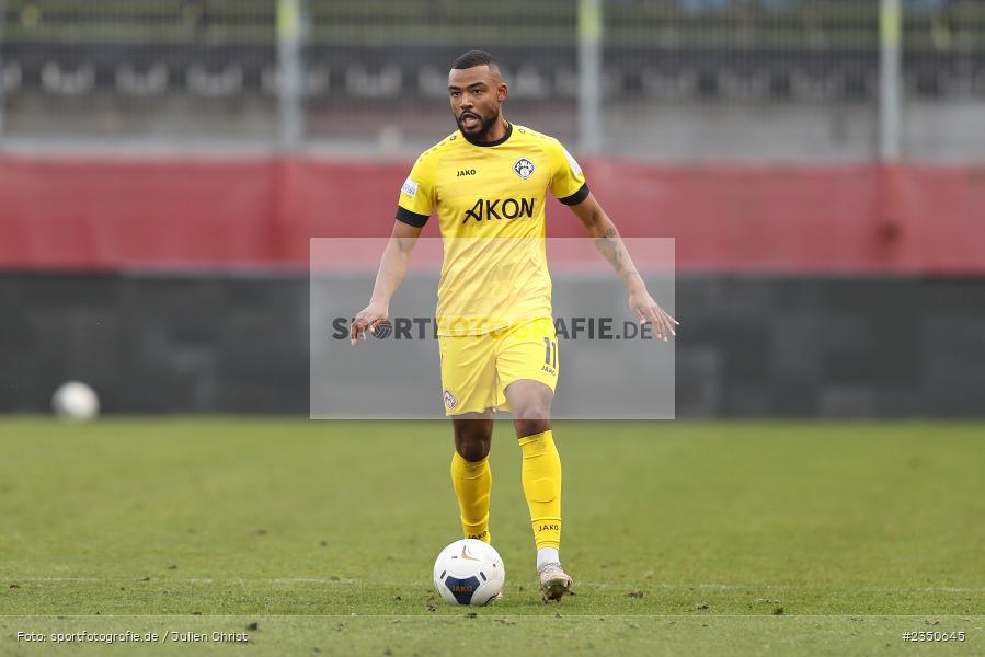 Fabrice Montcheu, FLYERALARM Arena, Würzburg, 04.02.2023, sport, action, Fussball, BFV, Landesfreundschaftsspiele, Regionalliga Südwest, Regionalliga Bayern, VFR, FWK, VfR Aalen, FC Würzburger Kickers - Bild-ID: 2350645