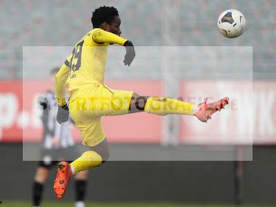 Fotos von FC Würzburger Kickers - VfR Aalen auf sportfotografie.de