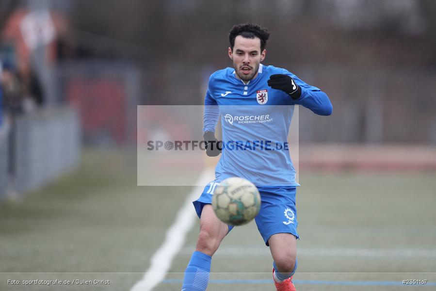 Matheus de Moura Beal, Städtisches Stadion am Prischoß, Alzenau, 11.02.2023, sport, action, Fussball, HFV, Landesfreundschaftsspiele, Hessenliga, FCG, FCB, FC Gießen, FC Bayern Alzenau - Bild-ID: 2351167