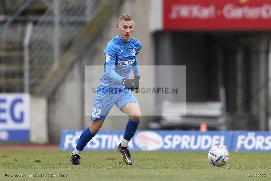 Yannik Egle, Willy-Sachs-Stadion, Schweinfurt, 18.02.2023, sport, action, Fussball, BFV, 24. Spieltag, Regionalliga Bayern, FVI, FC05, FV Illertissen, 1. FC Schweinfurt - Bild-ID: 2352092