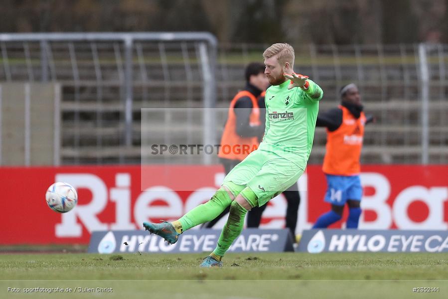 Felix Thiel, Willy-Sachs-Stadion, Schweinfurt, 18.02.2023, sport, action, Fussball, BFV, 24. Spieltag, Regionalliga Bayern, FVI, FC05, FV Illertissen, 1. FC Schweinfurt - Bild-ID: 2352141
