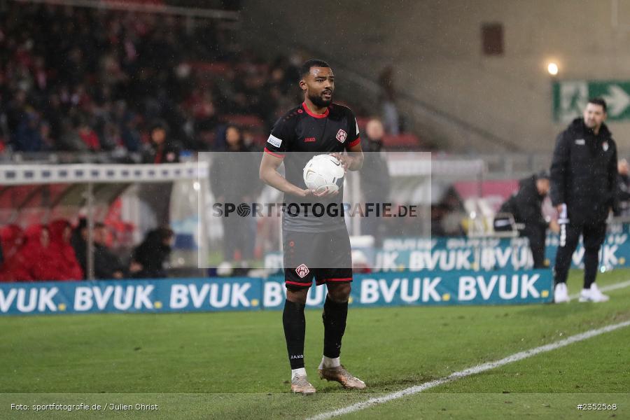 Fabrice Montcheu, FLYERALARM Arena, Würzburg, 24.02.2023, sport, action, Fussball, BFV, 25. Spieltag, Regionalliga Bayern, TGM, FWK, Türkgücü München, FC Würzburger Kickers - Bild-ID: 2352568