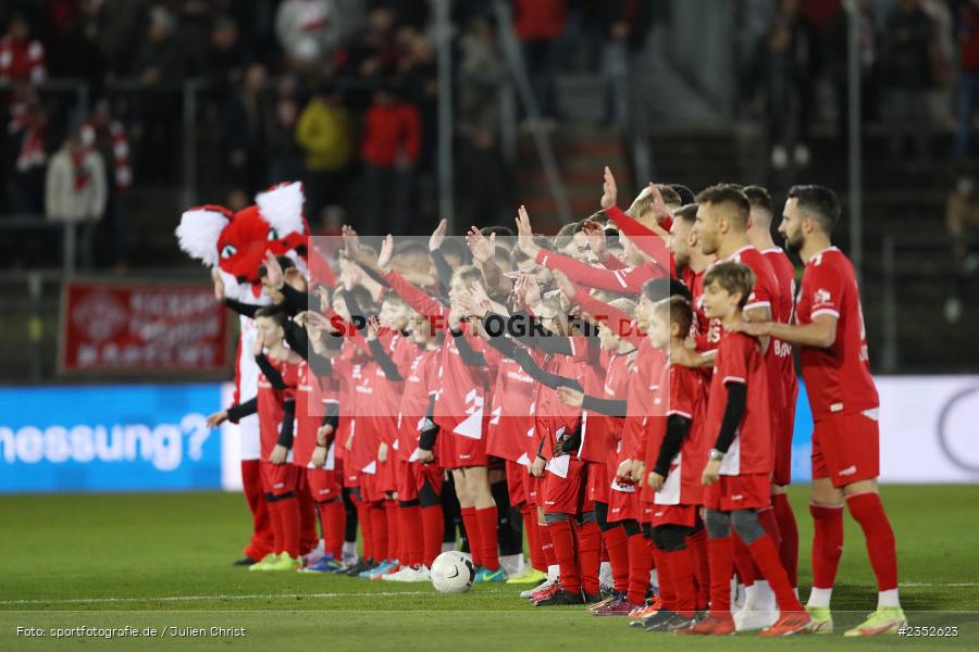 Einlaufkids, FLYERALARM Arena, Würzburg, 24.02.2023, sport, action, Fussball, BFV, 25. Spieltag, Regionalliga Bayern, TGM, FWK, Türkgücü München, FC Würzburger Kickers - Bild-ID: 2352623