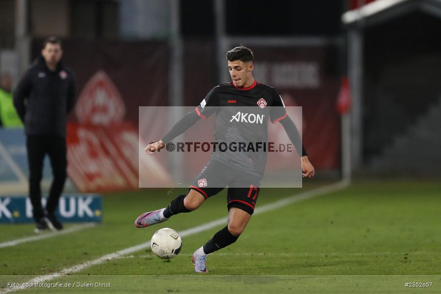 Ivan Franjic, FLYERALARM Arena, Würzburg, 24.02.2023, sport, action, Fussball, BFV, 25. Spieltag, Regionalliga Bayern, TGM, FWK, Türkgücü München, FC Würzburger Kickers - Bild-ID: 2352657
