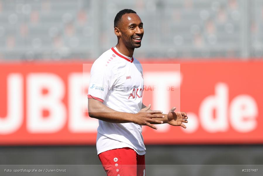 Saliou Sané, AKON Arena, Würzburg, 10.04.2023, sport, action, BFV, Fussball, 30. Spieltag, Regionalliga Bayern, FVI, FWK, FV Illertissen, FC Würzburger Kickers - Bild-ID: 2357987