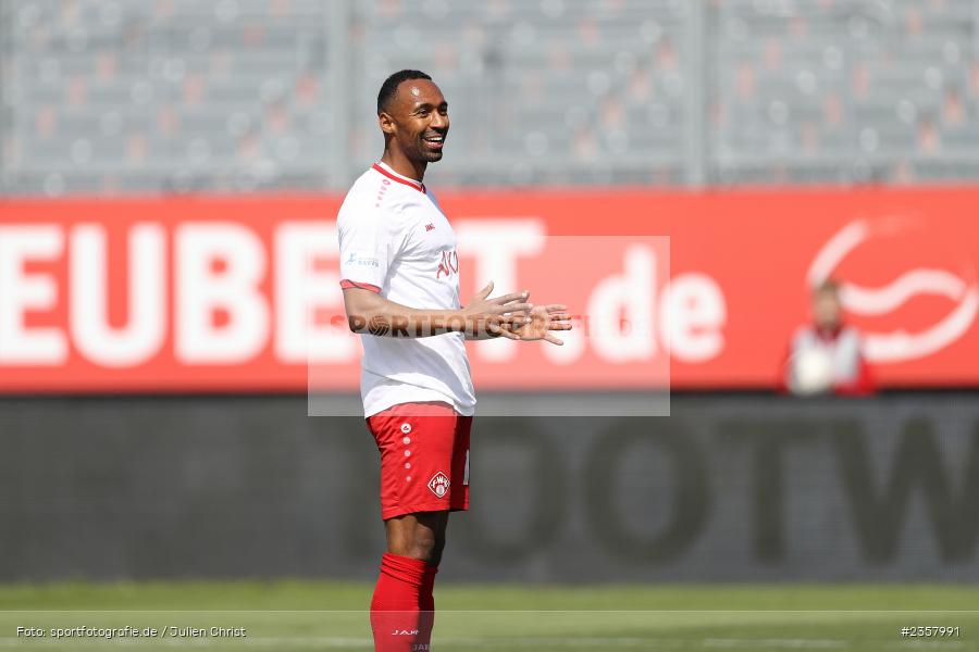 Saliou Sané, AKON Arena, Würzburg, 10.04.2023, sport, action, BFV, Fussball, 30. Spieltag, Regionalliga Bayern, FVI, FWK, FV Illertissen, FC Würzburger Kickers - Bild-ID: 2357991