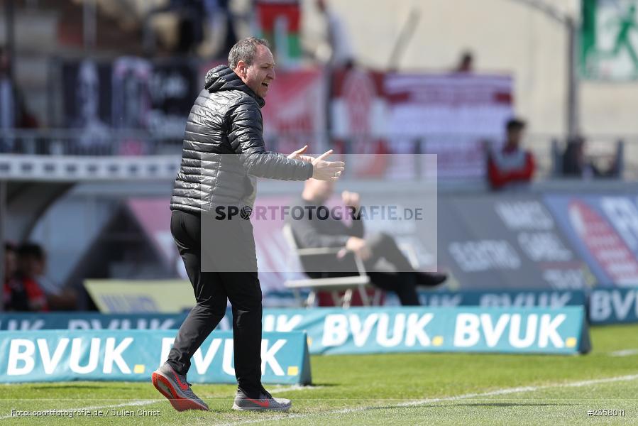 Holger Bachthaler, AKON Arena, Würzburg, 10.04.2023, sport, action, BFV, Fussball, 30. Spieltag, Regionalliga Bayern, FVI, FWK, FV Illertissen, FC Würzburger Kickers - Bild-ID: 2358011