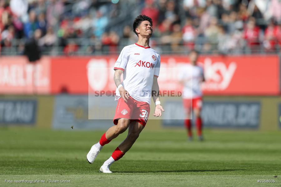 Andre Leipold, AKON Arena, Würzburg, 10.04.2023, sport, action, BFV, Fussball, 30. Spieltag, Regionalliga Bayern, FVI, FWK, FV Illertissen, FC Würzburger Kickers - Bild-ID: 2358025