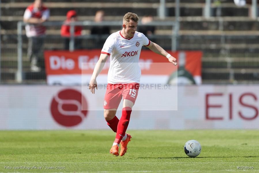 Felix Göttlicher, AKON Arena, Würzburg, 10.04.2023, sport, action, BFV, Fussball, 30. Spieltag, Regionalliga Bayern, FVI, FWK, FV Illertissen, FC Würzburger Kickers - Bild-ID: 2358040