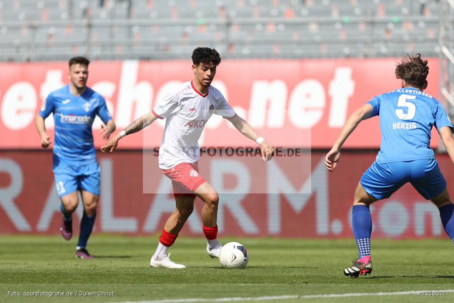 Andre Leipold, AKON Arena, Würzburg, 10.04.2023, sport, action, BFV, Fussball, 30. Spieltag, Regionalliga Bayern, FVI, FWK, FV Illertissen, FC Würzburger Kickers - Bild-ID: 2358071