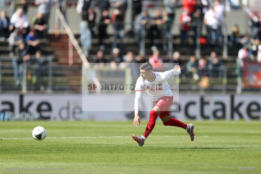 Ivan Franjic, AKON Arena, Würzburg, 10.04.2023, sport, action, BFV, Fussball, 30. Spieltag, Regionalliga Bayern, FVI, FWK, FV Illertissen, FC Würzburger Kickers - Bild-ID: 2358087