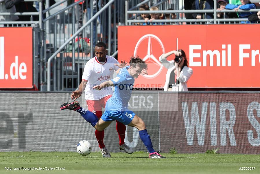 Saliou Sané, AKON Arena, Würzburg, 10.04.2023, sport, action, BFV, Fussball, 30. Spieltag, Regionalliga Bayern, FVI, FWK, FV Illertissen, FC Würzburger Kickers - Bild-ID: 2358097