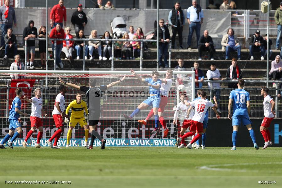 Elias Rudolf Herzig, AKON Arena, Würzburg, 10.04.2023, sport, action, BFV, Fussball, 30. Spieltag, Regionalliga Bayern, FVI, FWK, FV Illertissen, FC Würzburger Kickers - Bild-ID: 2358099