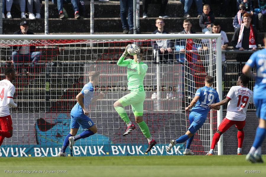 Malwin Zok, AKON Arena, Würzburg, 10.04.2023, sport, action, BFV, Fussball, 30. Spieltag, Regionalliga Bayern, FVI, FWK, FV Illertissen, FC Würzburger Kickers - Bild-ID: 2358122