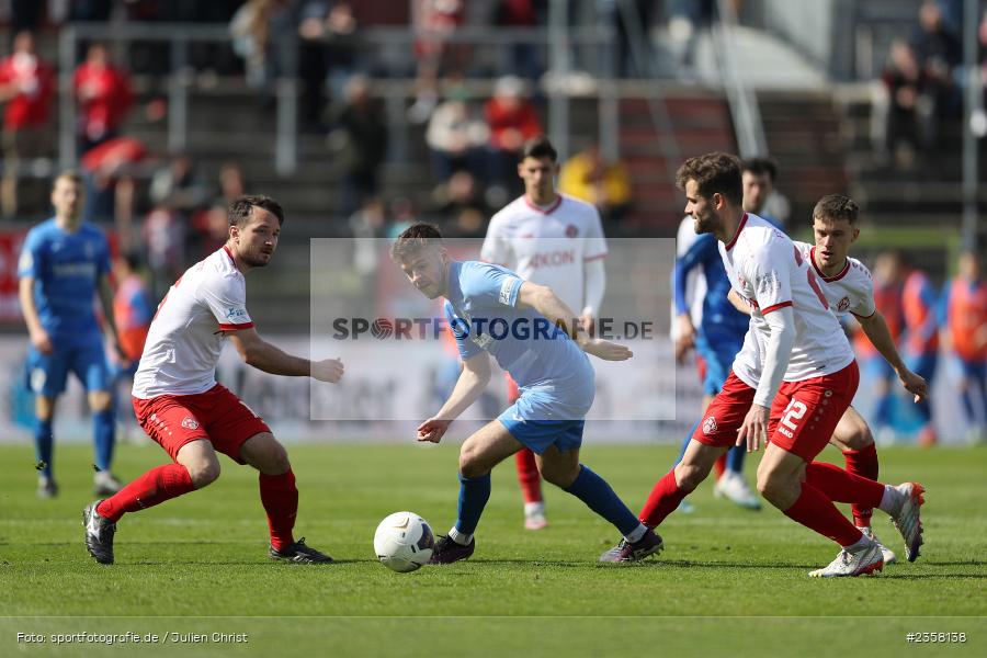 Yannick Glessing, AKON Arena, Würzburg, 10.04.2023, sport, action, BFV, Fussball, 30. Spieltag, Regionalliga Bayern, FVI, FWK, FV Illertissen, FC Würzburger Kickers - Bild-ID: 2358138