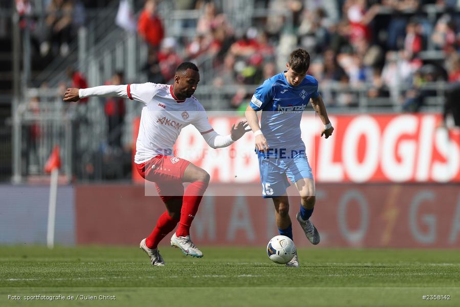 Marco Mannhardt, AKON Arena, Würzburg, 10.04.2023, sport, action, BFV, Fussball, 30. Spieltag, Regionalliga Bayern, FVI, FWK, FV Illertissen, FC Würzburger Kickers - Bild-ID: 2358142