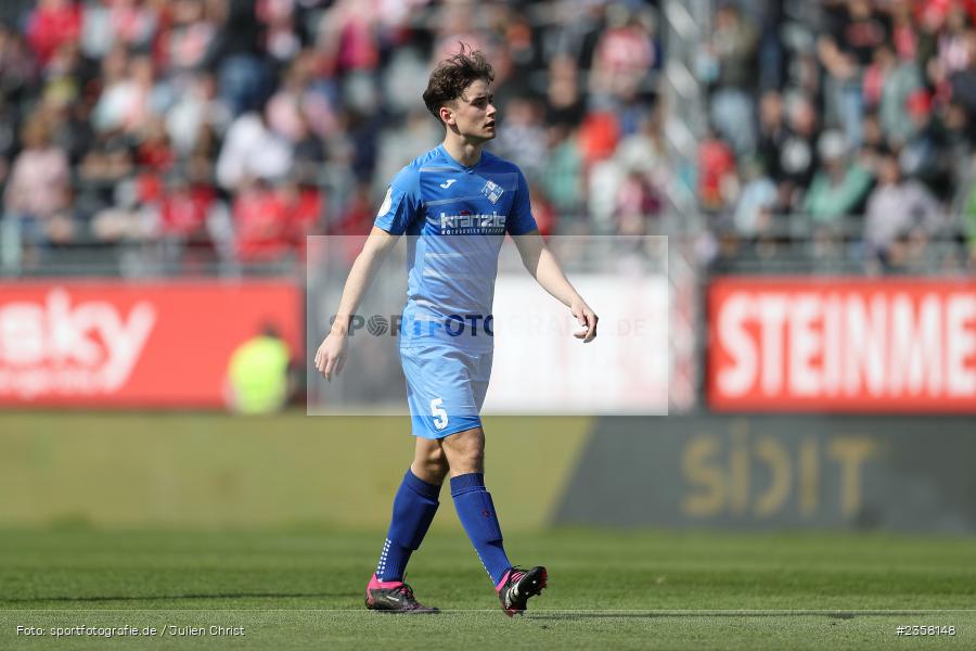 Elias Rudolf Herzig, AKON Arena, Würzburg, 10.04.2023, sport, action, BFV, Fussball, 30. Spieltag, Regionalliga Bayern, FVI, FWK, FV Illertissen, FC Würzburger Kickers - Bild-ID: 2358148