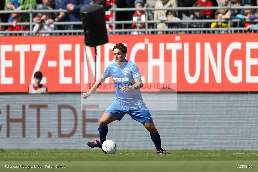 Elias Rudolf Herzig, AKON Arena, Würzburg, 10.04.2023, sport, action, BFV, Fussball, 30. Spieltag, Regionalliga Bayern, FVI, FWK, FV Illertissen, FC Würzburger Kickers - Bild-ID: 2358155