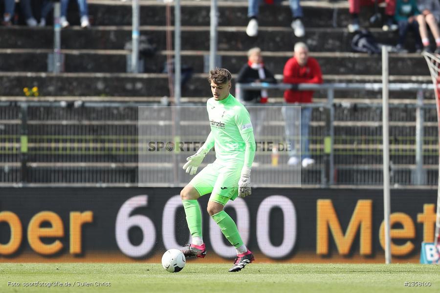 Malwin Zok, AKON Arena, Würzburg, 10.04.2023, sport, action, BFV, Fussball, 30. Spieltag, Regionalliga Bayern, FVI, FWK, FV Illertissen, FC Würzburger Kickers - Bild-ID: 2358160