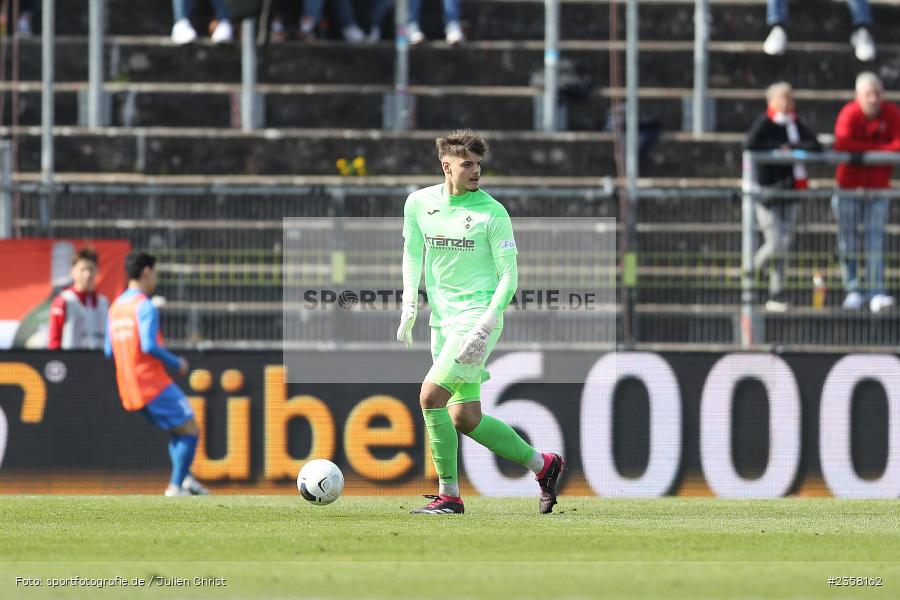 Malwin Zok, AKON Arena, Würzburg, 10.04.2023, sport, action, BFV, Fussball, 30. Spieltag, Regionalliga Bayern, FVI, FWK, FV Illertissen, FC Würzburger Kickers - Bild-ID: 2358162