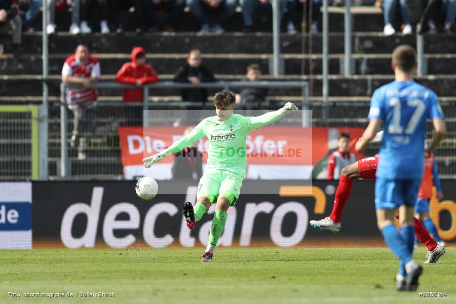 Malwin Zok, AKON Arena, Würzburg, 10.04.2023, sport, action, BFV, Fussball, 30. Spieltag, Regionalliga Bayern, FVI, FWK, FV Illertissen, FC Würzburger Kickers - Bild-ID: 2358164