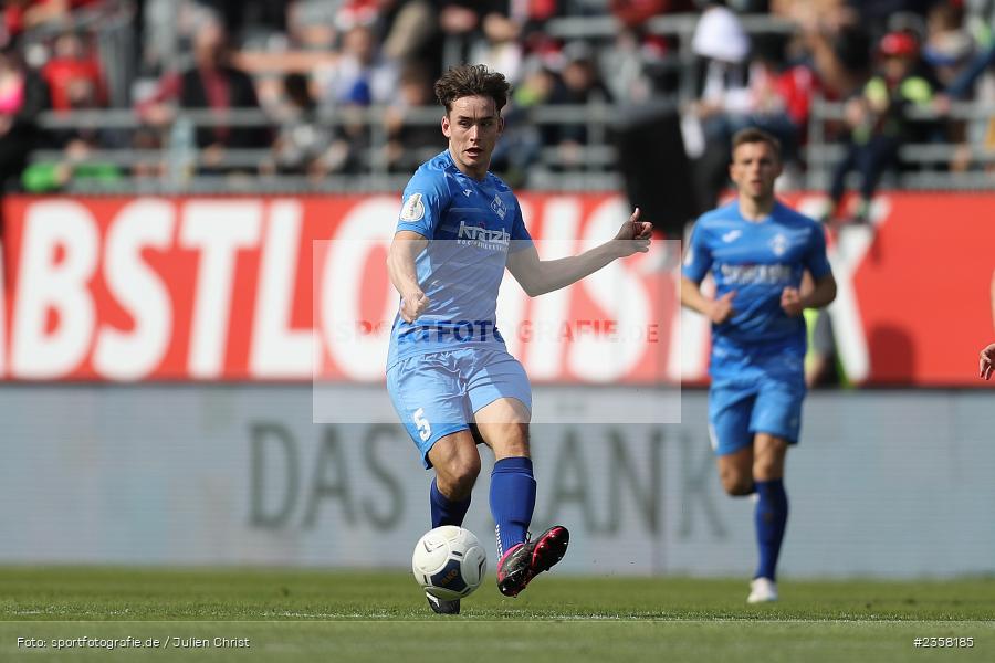 Elias Rudolf Herzig, AKON Arena, Würzburg, 10.04.2023, sport, action, BFV, Fussball, 30. Spieltag, Regionalliga Bayern, FVI, FWK, FV Illertissen, FC Würzburger Kickers - Bild-ID: 2358185