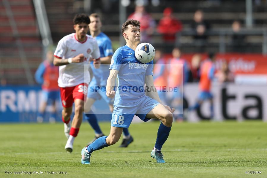 Marco Gölz, AKON Arena, Würzburg, 10.04.2023, sport, action, BFV, Fussball, 30. Spieltag, Regionalliga Bayern, FVI, FWK, FV Illertissen, FC Würzburger Kickers - Bild-ID: 2358189