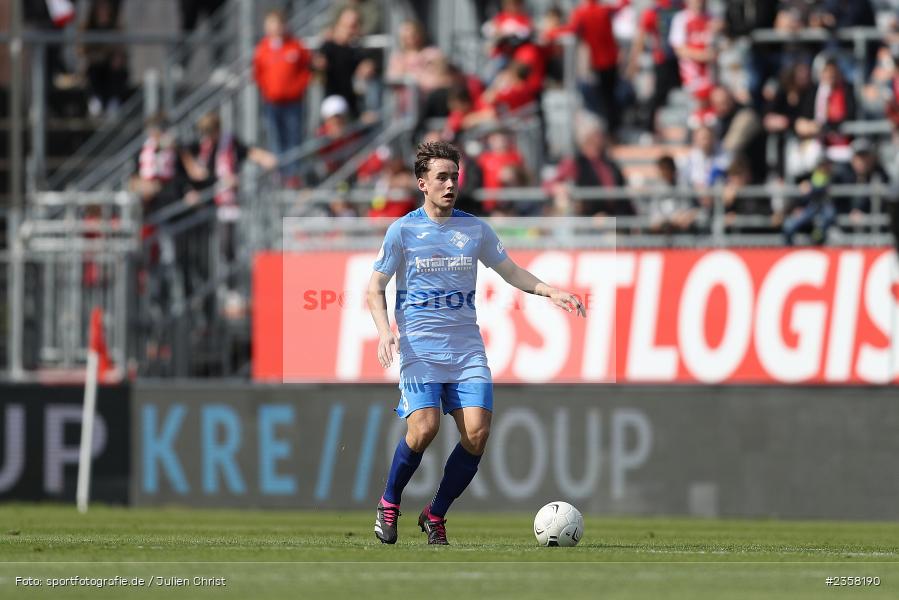 Elias Rudolf Herzig, AKON Arena, Würzburg, 10.04.2023, sport, action, BFV, Fussball, 30. Spieltag, Regionalliga Bayern, FVI, FWK, FV Illertissen, FC Würzburger Kickers - Bild-ID: 2358190