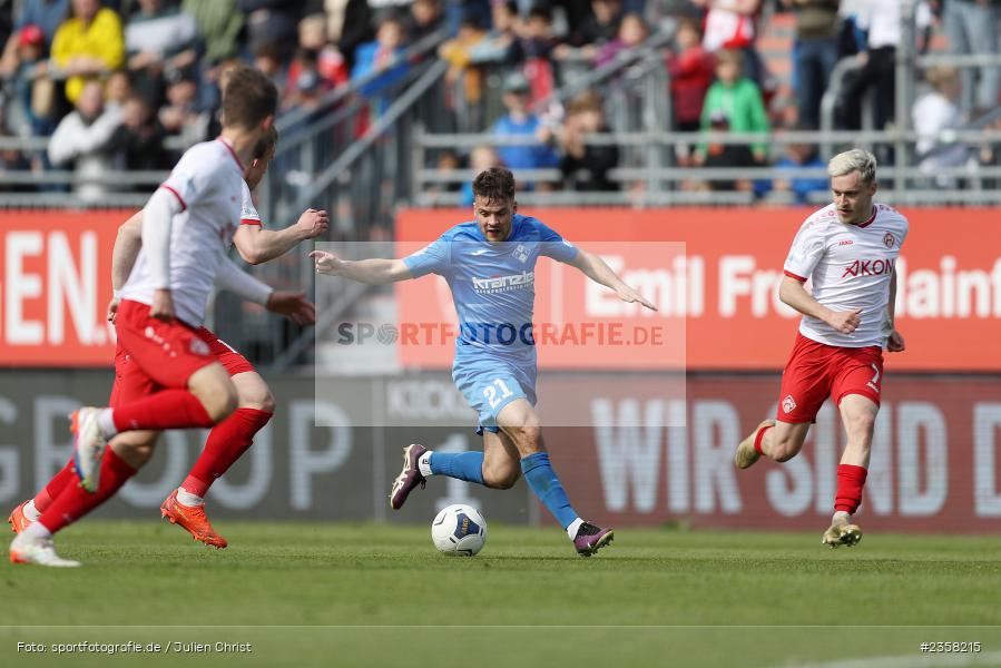 Yannick Glessing, AKON Arena, Würzburg, 10.04.2023, sport, action, BFV, Fussball, 30. Spieltag, Regionalliga Bayern, FVI, FWK, FV Illertissen, FC Würzburger Kickers - Bild-ID: 2358215