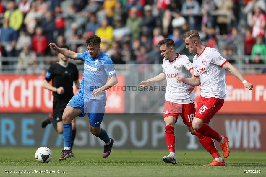 Yannick Glessing, AKON Arena, Würzburg, 10.04.2023, sport, action, BFV, Fussball, 30. Spieltag, Regionalliga Bayern, FVI, FWK, FV Illertissen, FC Würzburger Kickers - Bild-ID: 2358220
