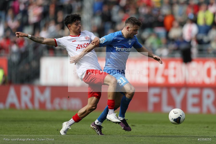 Yannick Glessing, AKON Arena, Würzburg, 10.04.2023, sport, action, BFV, Fussball, 30. Spieltag, Regionalliga Bayern, FVI, FWK, FV Illertissen, FC Würzburger Kickers - Bild-ID: 2358255