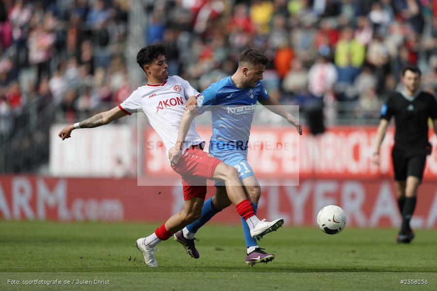 Yannick Glessing, AKON Arena, Würzburg, 10.04.2023, sport, action, BFV, Fussball, 30. Spieltag, Regionalliga Bayern, FVI, FWK, FV Illertissen, FC Würzburger Kickers - Bild-ID: 2358256