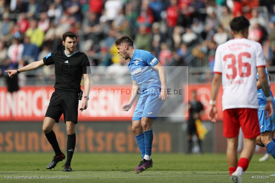 Yannick Glessing, AKON Arena, Würzburg, 10.04.2023, sport, action, BFV, Fussball, 30. Spieltag, Regionalliga Bayern, FVI, FWK, FV Illertissen, FC Würzburger Kickers - Bild-ID: 2358259