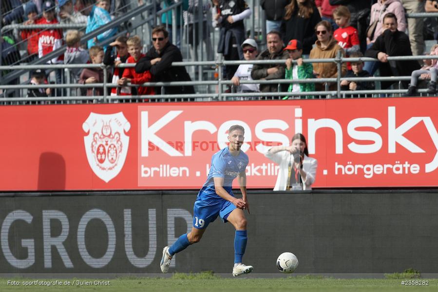 Nico Fundel, AKON Arena, Würzburg, 10.04.2023, sport, action, BFV, Fussball, 30. Spieltag, Regionalliga Bayern, FVI, FWK, FV Illertissen, FC Würzburger Kickers - Bild-ID: 2358282