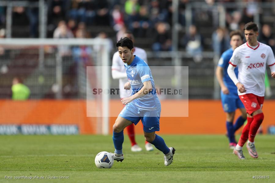 Natsuhiko Watanabe, AKON Arena, Würzburg, 10.04.2023, sport, action, BFV, Fussball, 30. Spieltag, Regionalliga Bayern, FVI, FWK, FV Illertissen, FC Würzburger Kickers - Bild-ID: 2358313