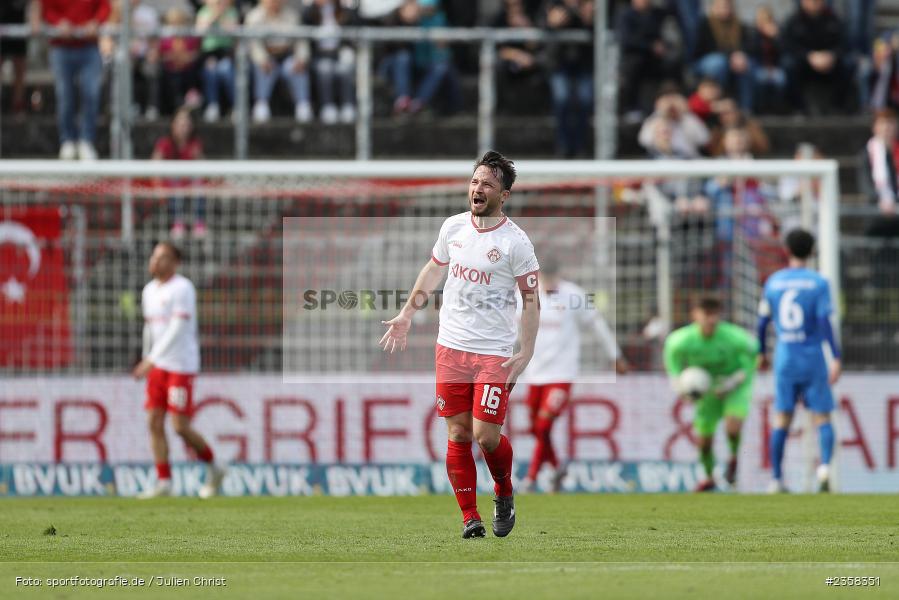 Peter Kurzweg, AKON Arena, Würzburg, 10.04.2023, sport, action, BFV, Fussball, 30. Spieltag, Regionalliga Bayern, FVI, FWK, FV Illertissen, FC Würzburger Kickers - Bild-ID: 2358351