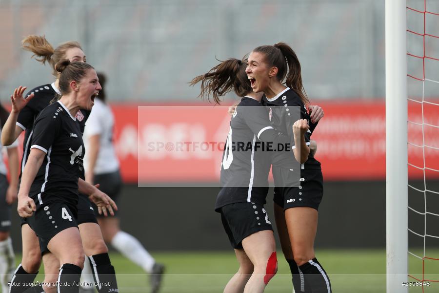 Sophia Klärle, AKON Arena, Würzburg, 11.04.2023, sport, action, BFV, Fussball, BFV-Verbandspokal, Bayernliga, Regionalliga, FFC, FWK, 1. FFC Hof, FC Würzburger Kickers - Bild-ID: 2358848