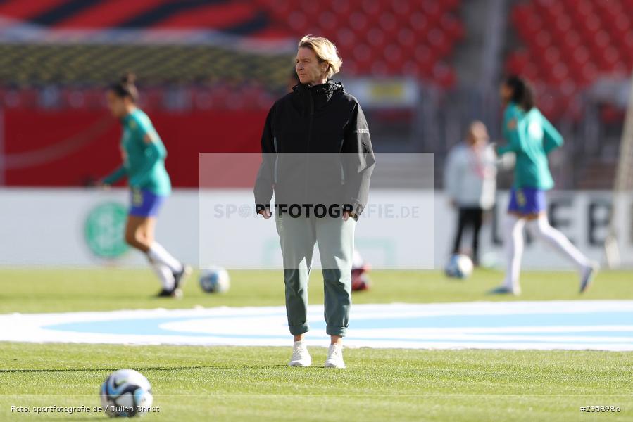 Martina Voss-Tecklenburg, Max-Morlock-Stadion, Nürnberg, 12.04.2023, sport, action, Fussball, DFB, FIFA, UEFA, Freundschaftsspiel, BRA, GER, Frauen-Nationalmannschaft, Brasilien, Deutschland - Bild-ID: 2358986