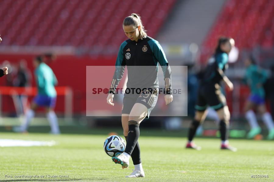 Klara Bühl, Max-Morlock-Stadion, Nürnberg, 12.04.2023, sport, action, Fussball, DFB, FIFA, UEFA, Freundschaftsspiel, BRA, GER, Frauen-Nationalmannschaft, Brasilien, Deutschland - Bild-ID: 2358988 Klara Bühl, Max-Morlock-Stadion, Nürnberg, 12.04.2023, sport, action, Fussball, DFB, FIFA, UEFA, Freundschaftsspiel, BRA, GER, Frauen-Nationalmannschaft, Brasilien, Deutschland - Bild-ID: 2358988
