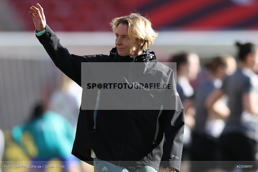 Martina Voss-Tecklenburg, Max-Morlock-Stadion, Nürnberg, 12.04.2023, sport, action, Fussball, DFB, FIFA, UEFA, Freundschaftsspiel, BRA, GER, Frauen-Nationalmannschaft, Brasilien, Deutschland - Bild-ID: 2358997 Martina Voss-Tecklenburg, Max-Morlock-Stadion, Nürnberg, 12.04.2023, sport, action, Fussball, DFB, FIFA, UEFA, Freundschaftsspiel, BRA, GER, Frauen-Nationalmannschaft, Brasilien, Deutschland - Bild-ID: 2358997