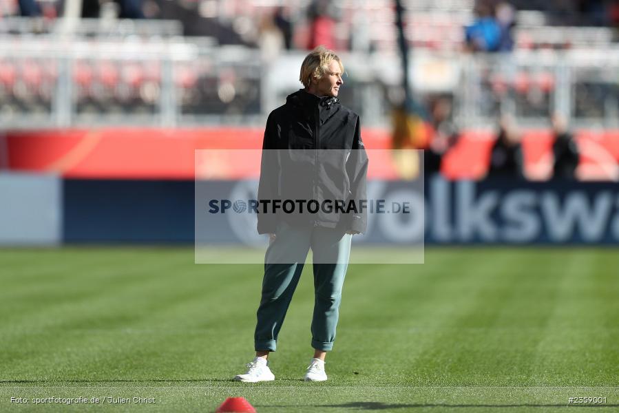 Martina Voss-Tecklenburg, Max-Morlock-Stadion, Nürnberg, 12.04.2023, sport, action, Fussball, DFB, FIFA, UEFA, Freundschaftsspiel, BRA, GER, Frauen-Nationalmannschaft, Brasilien, Deutschland - Bild-ID: 2359001 Martina Voss-Tecklenburg, Max-Morlock-Stadion, Nürnberg, 12.04.2023, sport, action, Fussball, DFB, FIFA, UEFA, Freundschaftsspiel, BRA, GER, Frauen-Nationalmannschaft, Brasilien, Deutschland - Bild-ID: 2359001