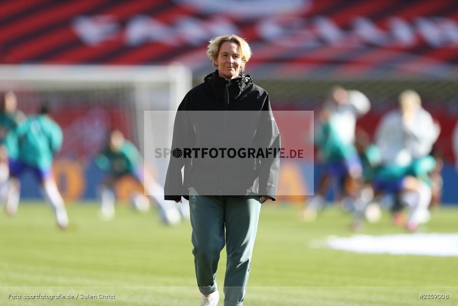 Martina Voss-Tecklenburg, Max-Morlock-Stadion, Nürnberg, 12.04.2023, sport, action, Fussball, DFB, FIFA, UEFA, Freundschaftsspiel, BRA, GER, Frauen-Nationalmannschaft, Brasilien, Deutschland - Bild-ID: 2359008 Martina Voss-Tecklenburg, Max-Morlock-Stadion, Nürnberg, 12.04.2023, sport, action, Fussball, DFB, FIFA, UEFA, Freundschaftsspiel, BRA, GER, Frauen-Nationalmannschaft, Brasilien, Deutschland - Bild-ID: 2359008