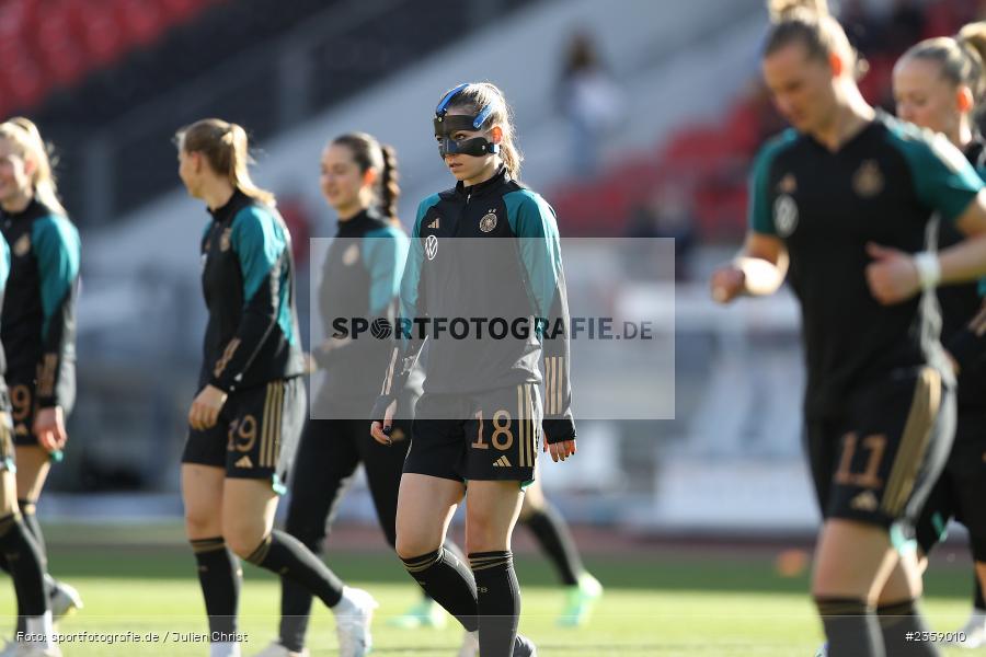Melanie Leupolz, Max-Morlock-Stadion, Nürnberg, 12.04.2023, sport, action, Fussball, DFB, FIFA, UEFA, Freundschaftsspiel, BRA, GER, Frauen-Nationalmannschaft, Brasilien, Deutschland - Bild-ID: 2359010 Melanie Leupolz, Max-Morlock-Stadion, Nürnberg, 12.04.2023, sport, action, Fussball, DFB, FIFA, UEFA, Freundschaftsspiel, BRA, GER, Frauen-Nationalmannschaft, Brasilien, Deutschland - Bild-ID: 2359010