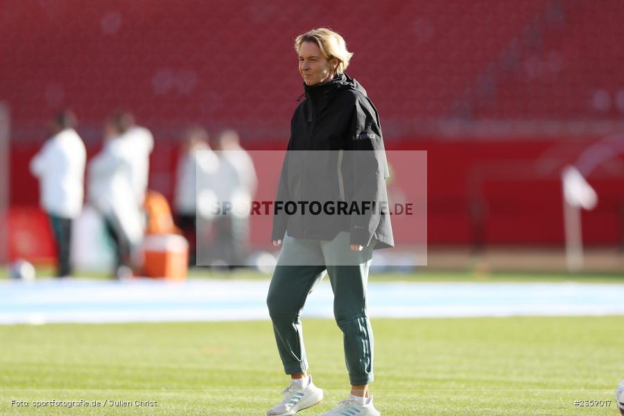 Martina Voss-Tecklenburg, Max-Morlock-Stadion, Nürnberg, 12.04.2023, sport, action, Fussball, DFB, FIFA, UEFA, Freundschaftsspiel, BRA, GER, Frauen-Nationalmannschaft, Brasilien, Deutschland - Bild-ID: 2359017 Martina Voss-Tecklenburg, Max-Morlock-Stadion, Nürnberg, 12.04.2023, sport, action, Fussball, DFB, FIFA, UEFA, Freundschaftsspiel, BRA, GER, Frauen-Nationalmannschaft, Brasilien, Deutschland - Bild-ID: 2359017